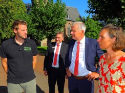 Baumpflanzaktion Hagelkreuzschule Lüttingen 0926
